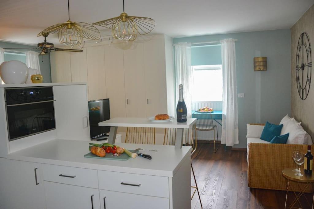 Moderne Ferienwohnung Meran Buitenkant foto