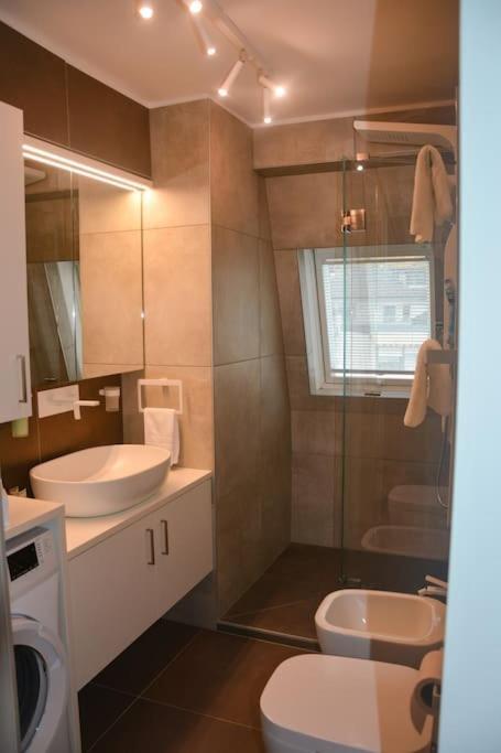 Moderne Ferienwohnung Meran Buitenkant foto